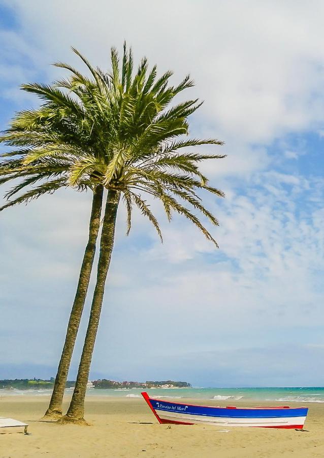 Escape To Estepona Ngoại thất bức ảnh